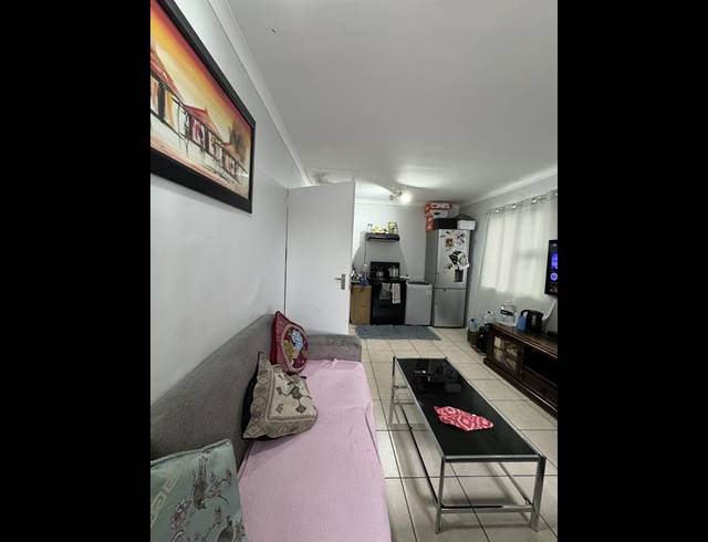 5 BEDROOM FREESTANDING FOR SALE IN TABLE VIEW